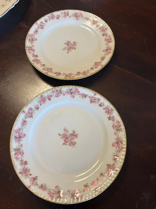Haviland Pink Rose China dessert plates with Gold Trim. Vintage collectible - Picture 1 of 2